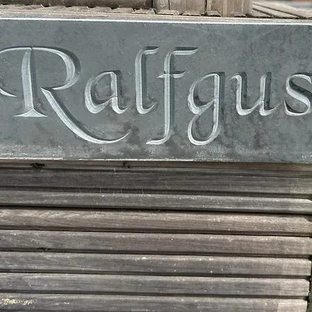 Aldeamento Turístico Ralfgus *